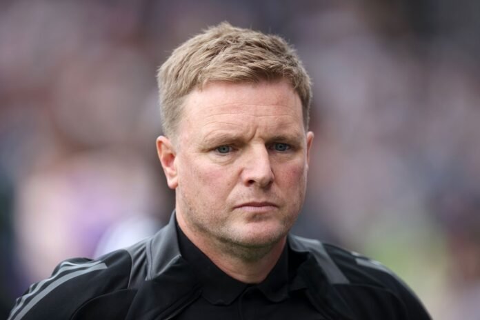 LONDON, ENGLAND - SEPTEMBER 21: Eddie Howe, Manager of Newcastle United, looks on prior to the Premier League match between Fulham FC and Newcastle United FC at Craven Cottage on September 21, 2024 in London, England.