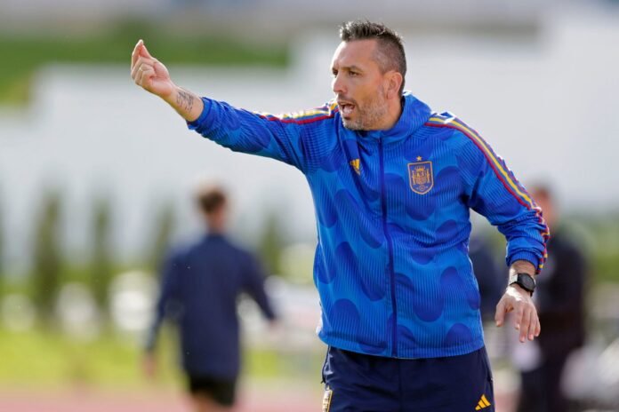 ALBUFEIRA, PORTUGAL - FEBRUARY 10: Head Coach Hernan Perez of U17 Spain during the Four Nations Tournament match between Germany U17 and Spain U17 on February 10, 2024 in Albufeira, Portugal.