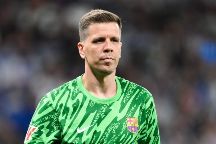 BARCELONA, SPAIN - MAY 14: Wojciech Szczesny of FC Barcelona looks on during the LaLiga match between RCD Espanyol de Barcelona and FC Barcelona at RCDE Stadium on May 14, 2025 in Barcelona, Spain.